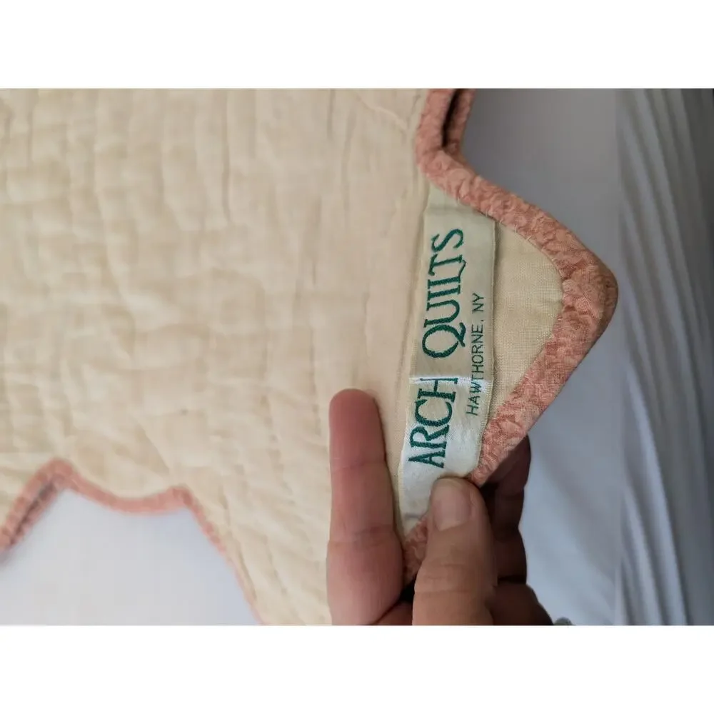 Vintage Seashell Fan Quilt Hand Stitched Scalloped 98x75 Bedspread ARCH QUILT NY